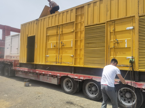 浑南除了负载情况和发动机维护，还有哪些因素会影响 200kw 柴油发电机的油耗？