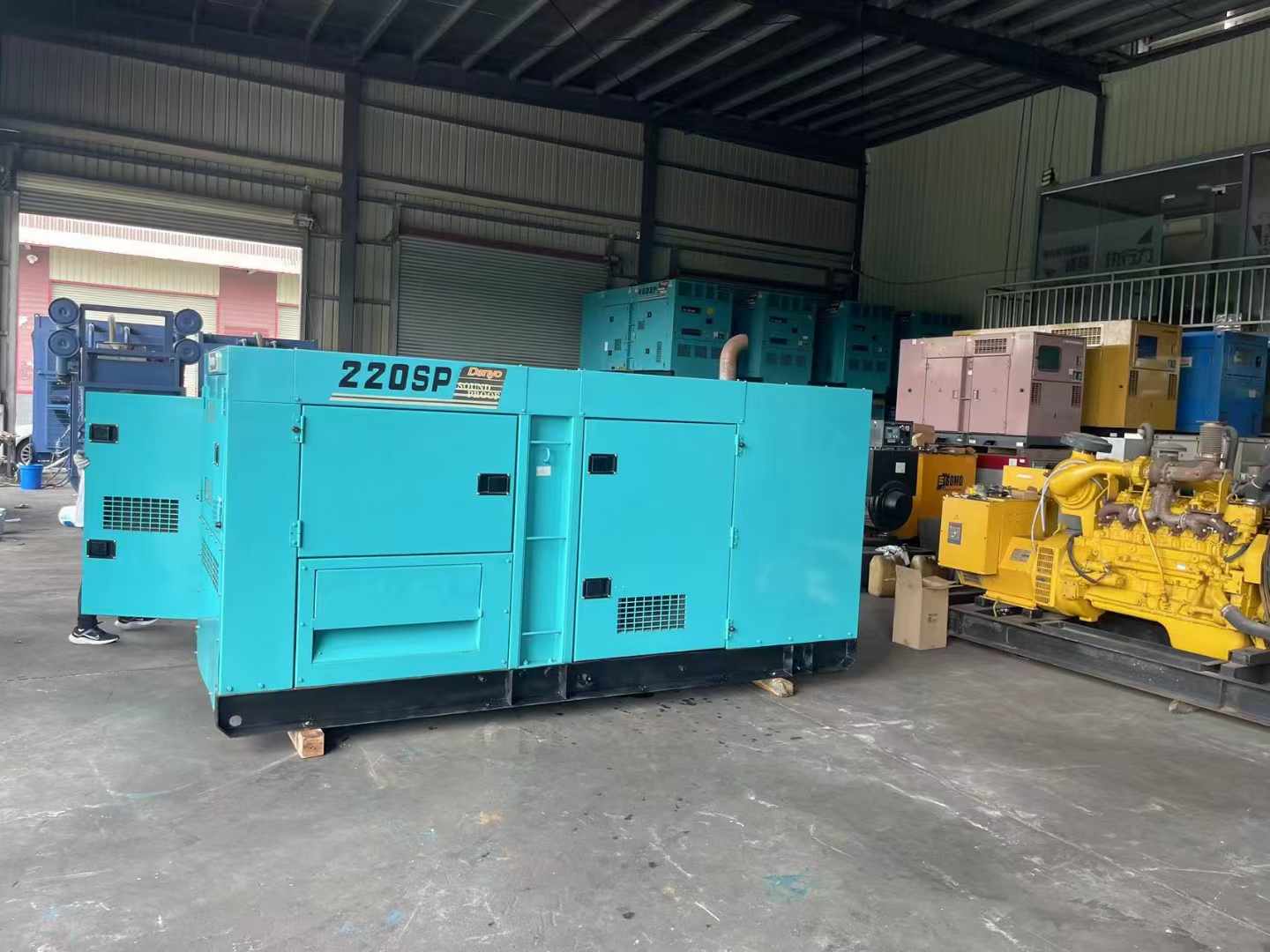 浑南800kW 柴油发电机的输出电流波动范围是多少？